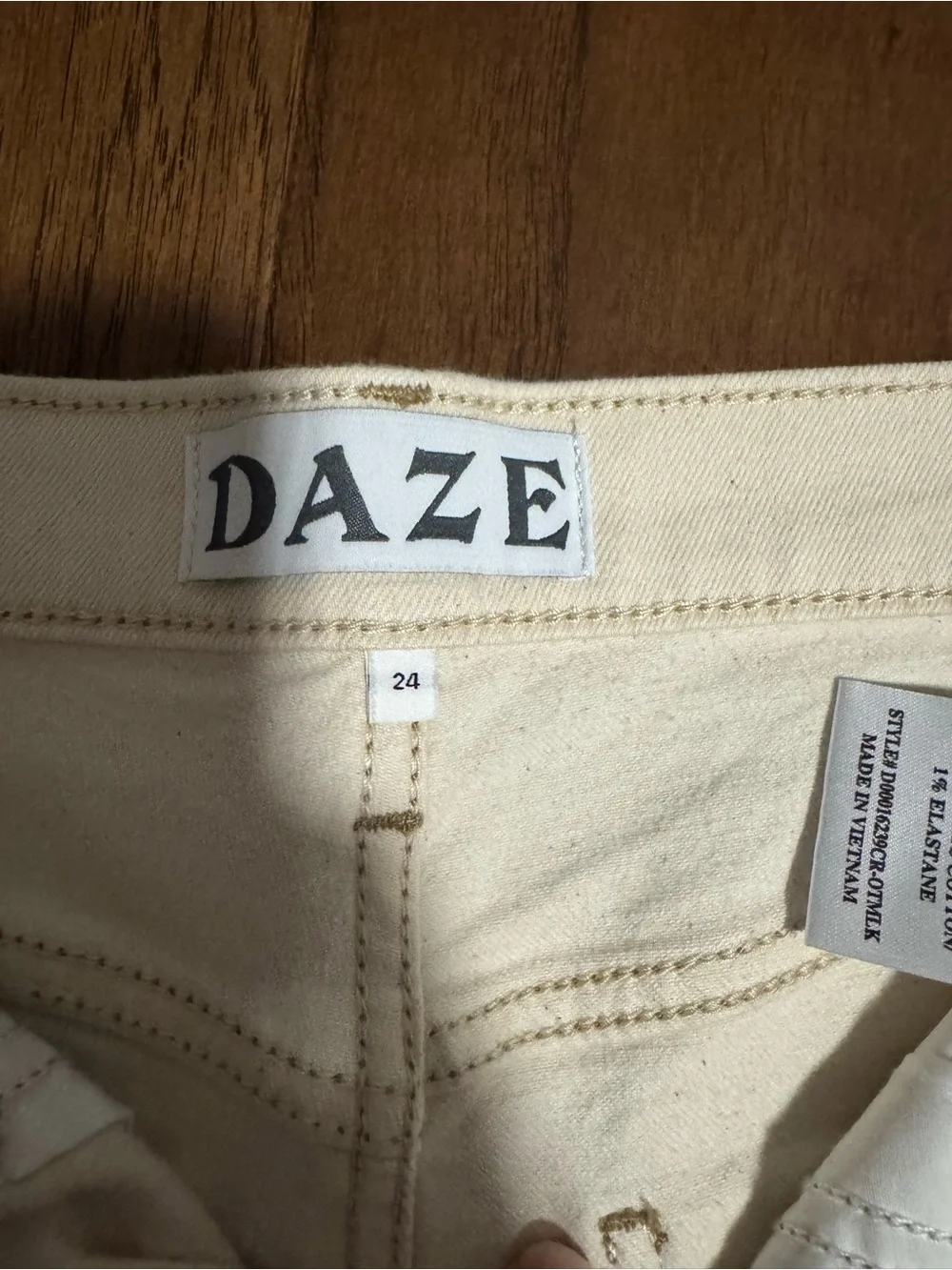 DAZE Denim Women's Cream High-Rise Flare Jeans